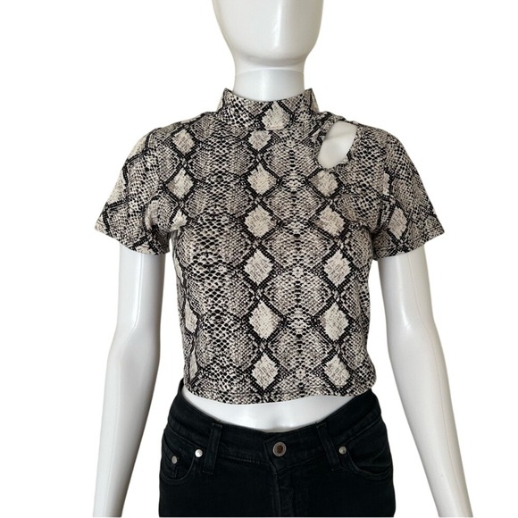 Caution To The Wind Stretchy Short Sleeve Cropped Snake Print Top Shirt Blouse S - Picture 1 of 6